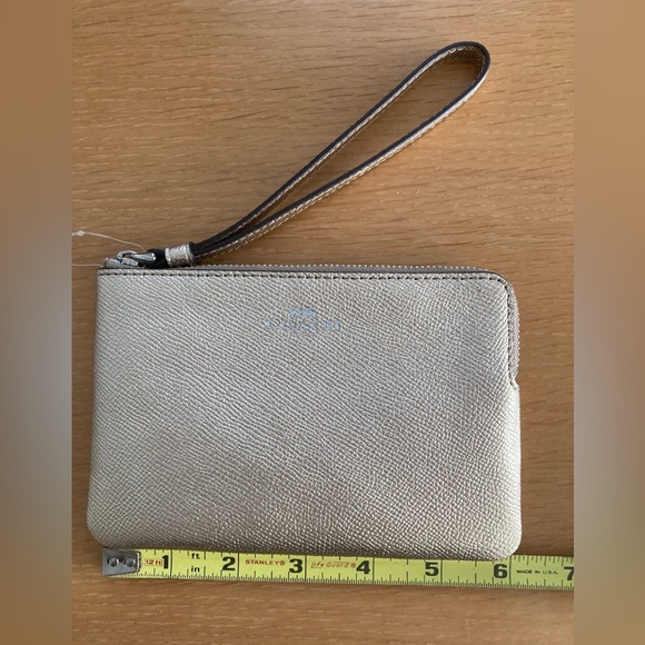 Coach Gold Wristlet NWT - Picture 2 of 5